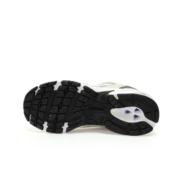 zapatillas-new-balance-530-blancas-grises-suela
