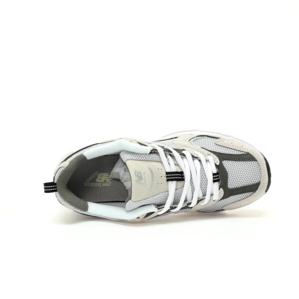 zapatillas-new-balance-530-blancas-grises-vista-frontal