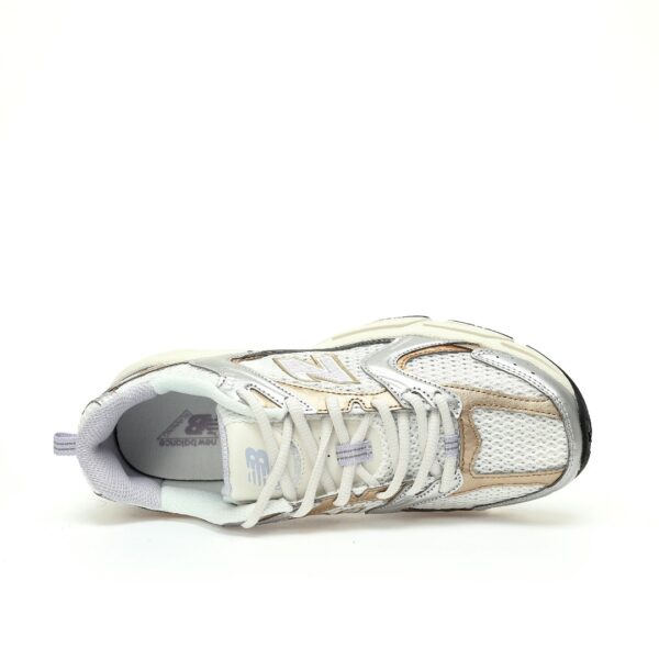 zapatillas-new-balance-530-blanco-plateado-dorado-vista-frontal