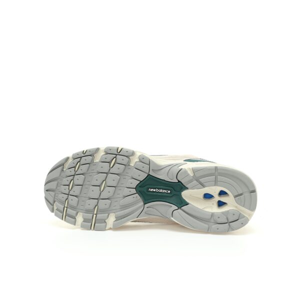 zapatillas-new-balance-530-blanco-verde -suela
