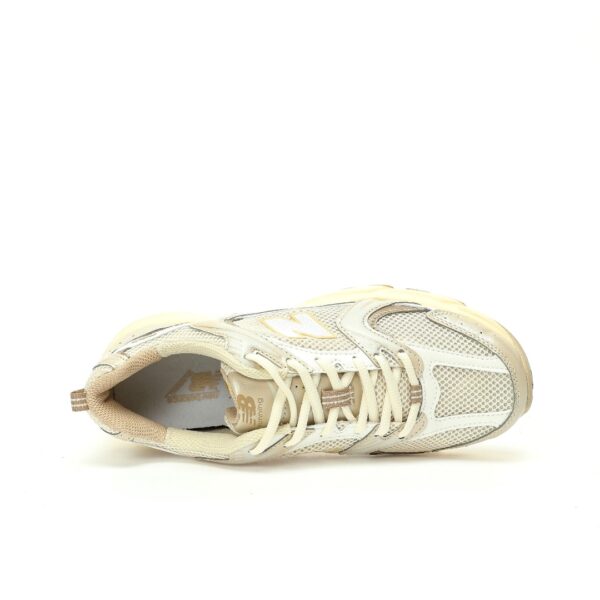 zapatillas-new-balance-530-crema-vista-frontal