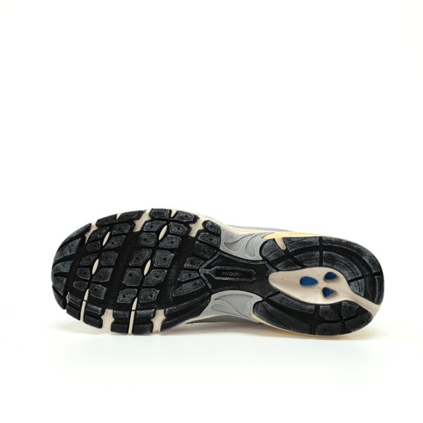 zapatillas-new-balance-530-grey-matter-suela