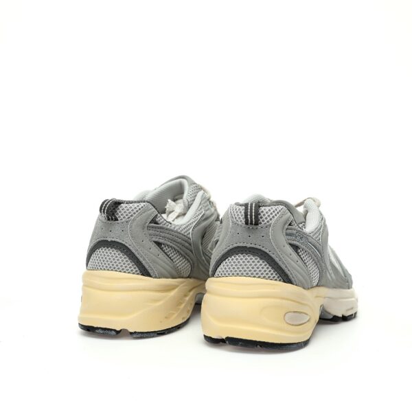 zapatillas-new-balance-530-grey-matter-vista-detras