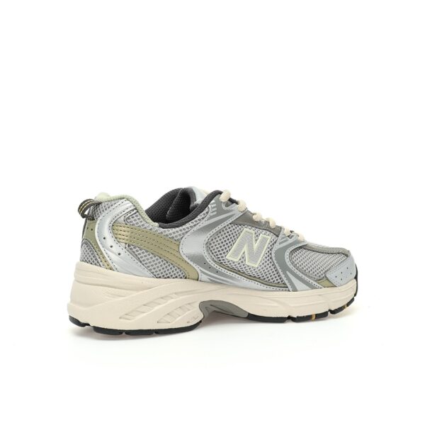 zapatillas-new-balance-530-plata-caqui