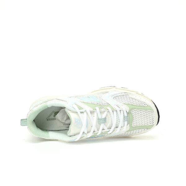 zapatillas-new-balance-530-verde-vista-frontal