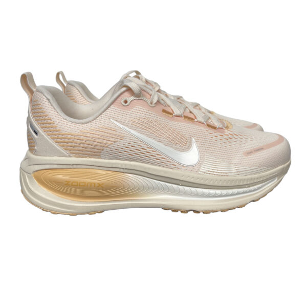 zapatillas-nike-vomero-18-beige