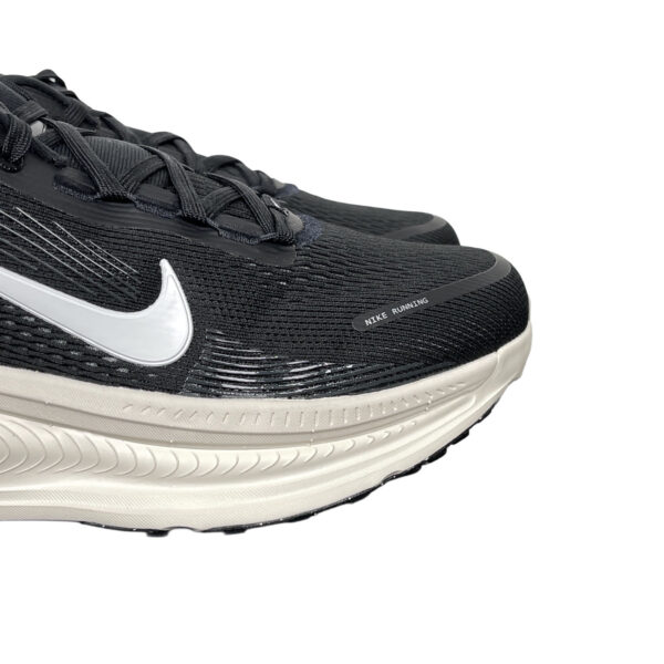 zapatillas-nike-vomero-18-negro-blanco