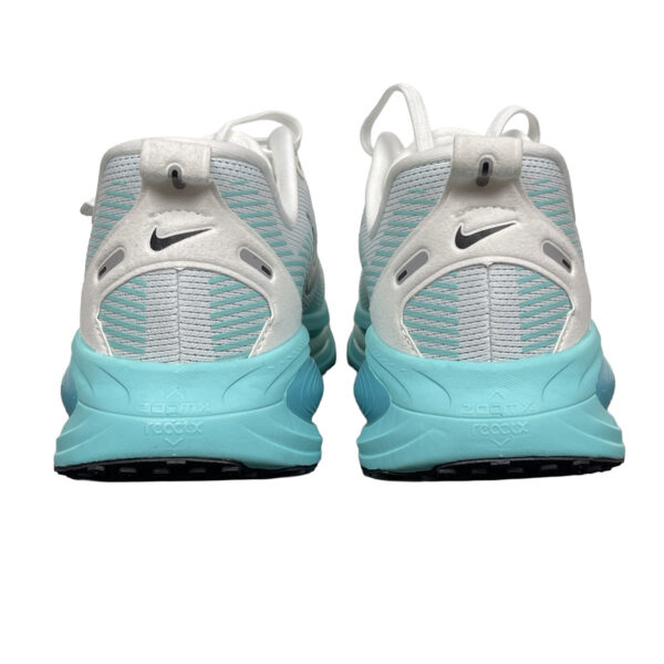 zapatillas-nike-vomero-18-summit-white-vista-detras