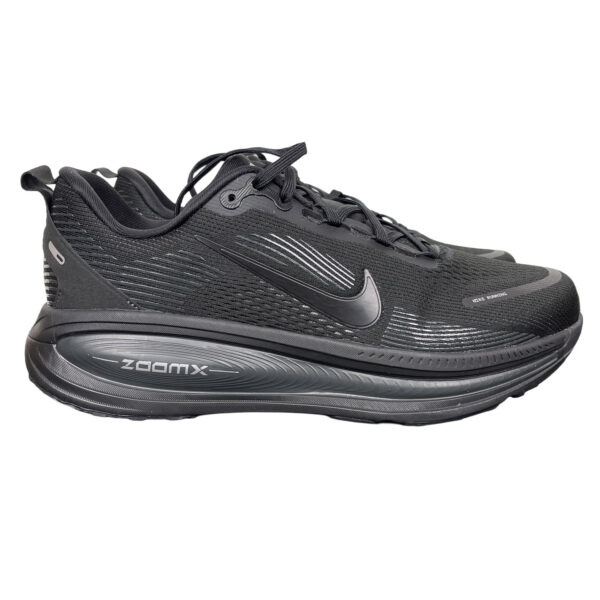 zapatillas-nike-vomero-18-triple-black