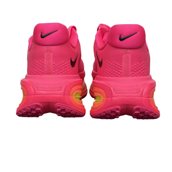 zapatillas-nike-vomero-pink-vista-detras