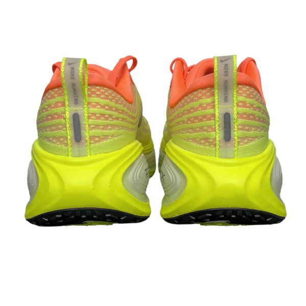 zapatillas-nike-vomero-plus-mango-vista-detras