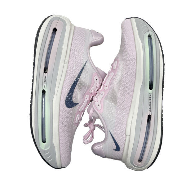zapatillas-nike-vomero-rosado-lateral