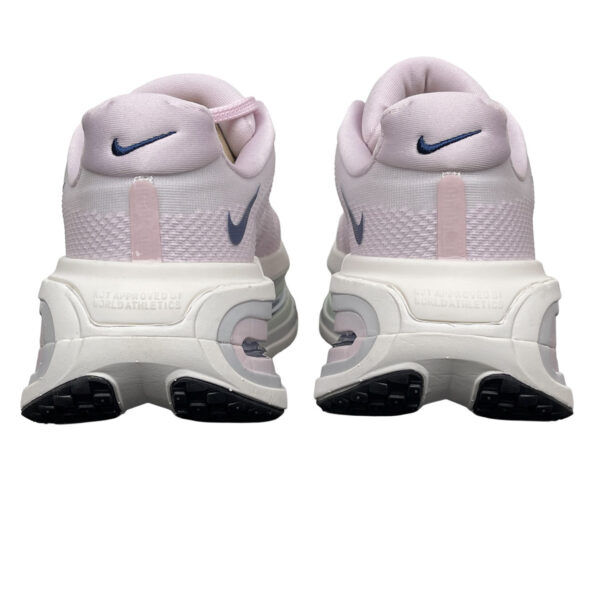 zapatillas-nike-vomero-rosado-vista-detras