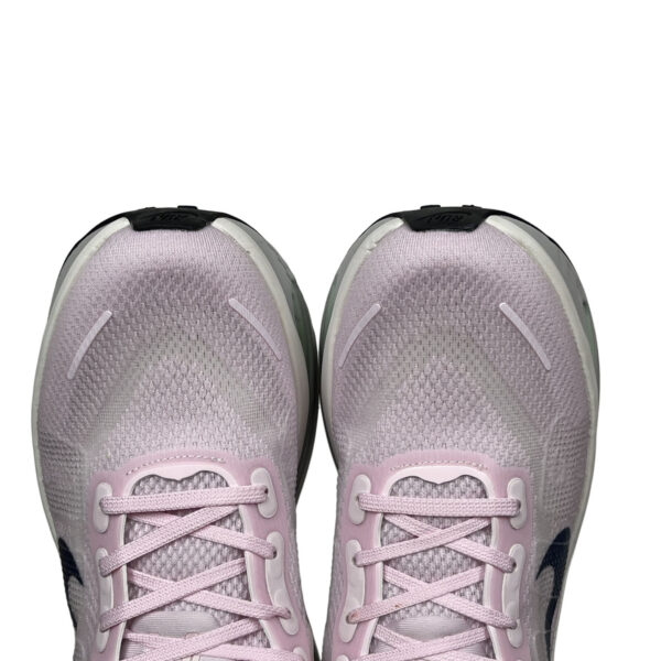zapatillas-nike-vomero-rosado-vista-frontal