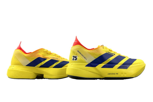 zapatillas-adidas-adizero-amarillo-vista-frontal
