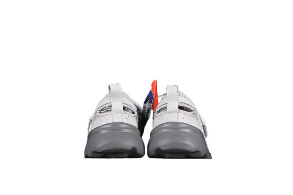 zapatillas-ninos-new-balance-gris-vista-detras