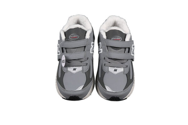 zapatillas-ninos-new-balance-velcro-vista-frontal